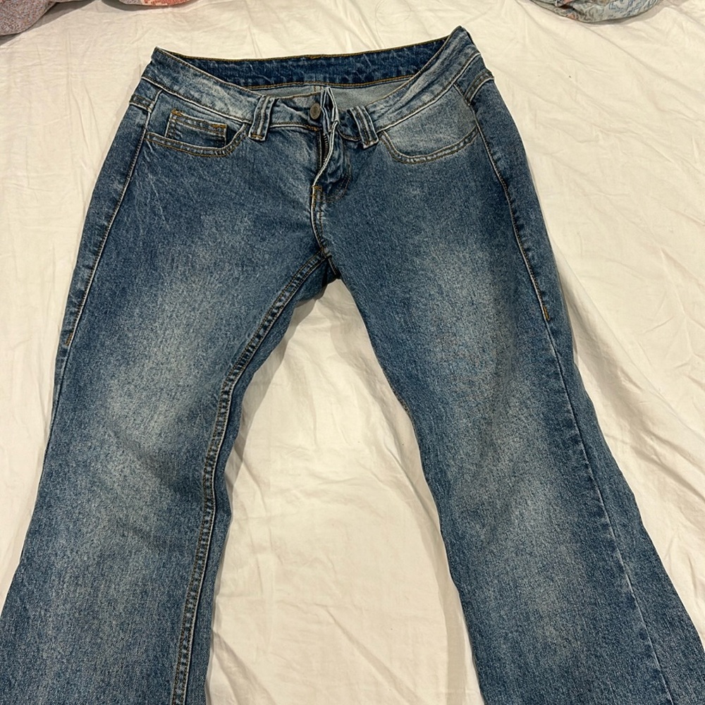 Brandy Melville - Wide Leg & Low Rise Dark Wash Jeans - Size S (2)